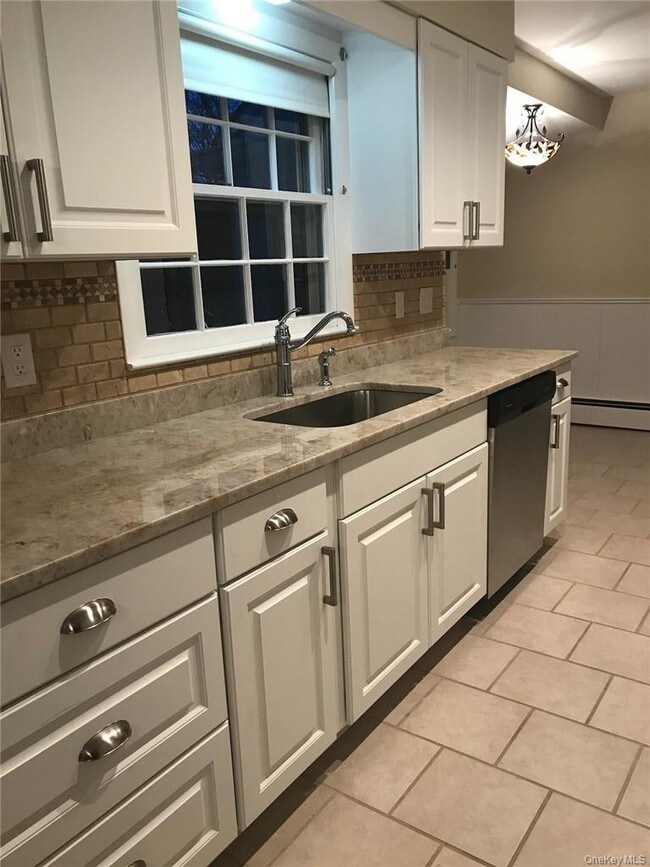 Building Photo - 116 Meadow Rd