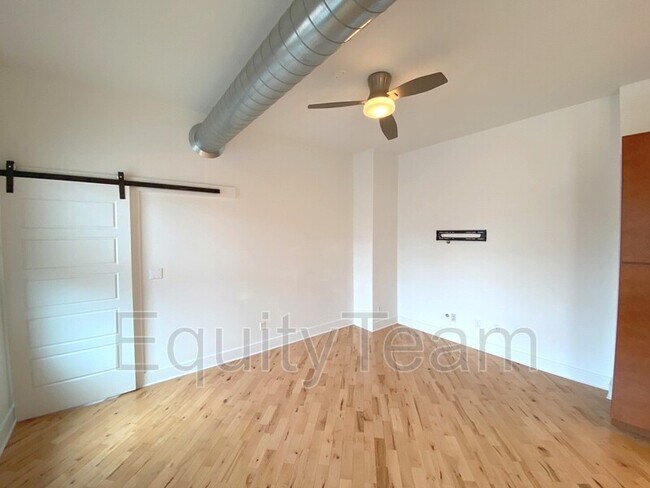 Building Photo - 1413 Race St