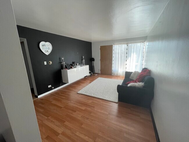 Foto del edificio - 7446 Franklin St