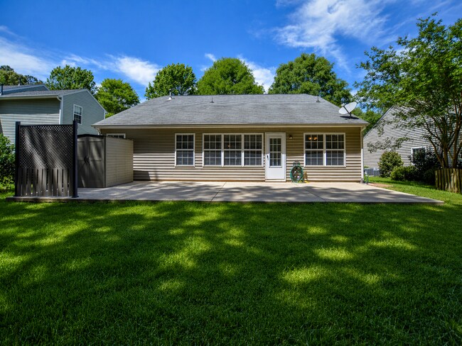 Foto del edificio - 3BR Legacy Park Home on 1 Acre with Bonus Loft and Beautiful Landscaping  3 Bedrooms | 3 Bathroom...