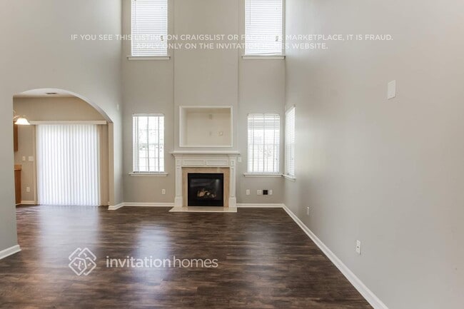 Building Photo - 4903 Abercromby St