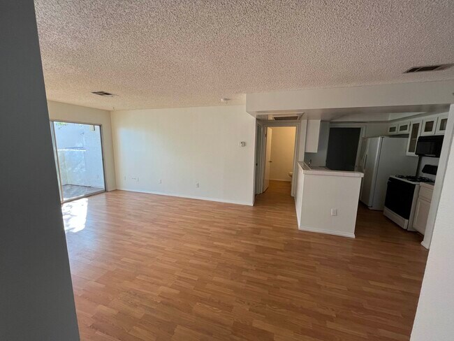 Foto del edificio - 7100 Pirates Cove Rd