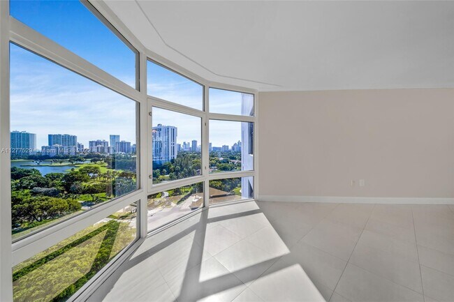 Building Photo - 3375 N Country Club Dr