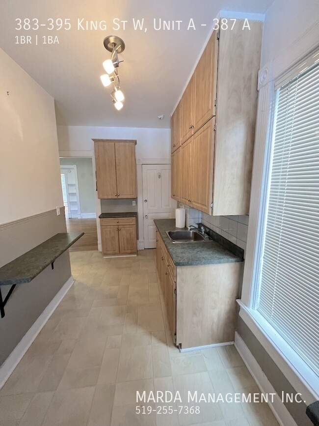 Building Photo - CHARMING 1 BED/1BATH - DOWNTOWN CHATHAM - ...