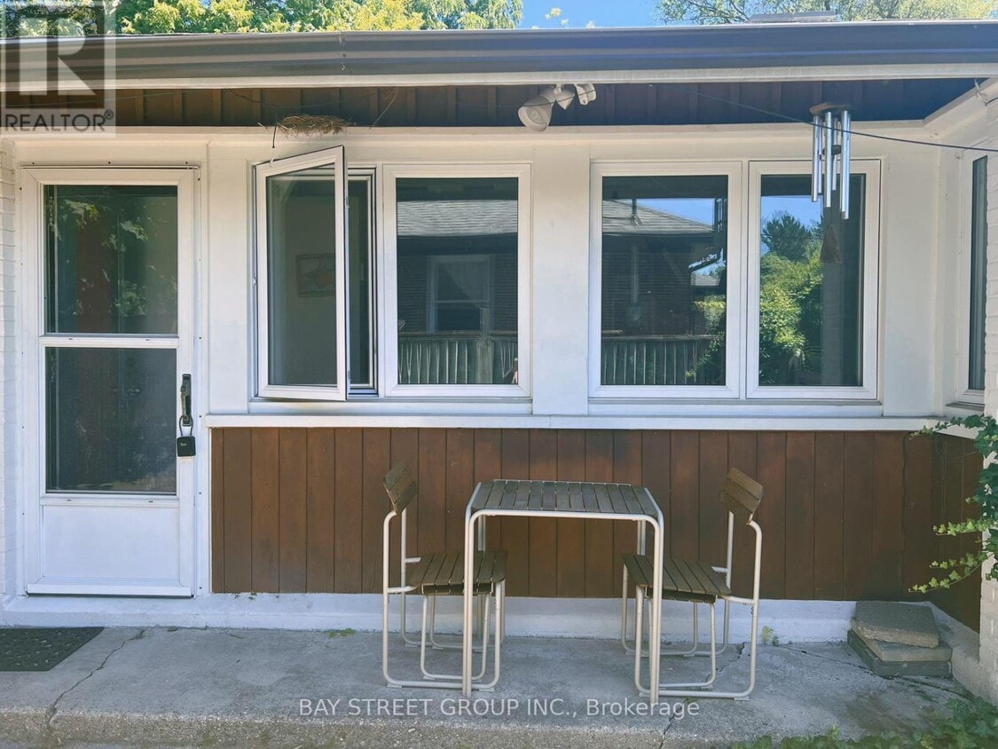 Primary Photo - 12 Tower Ln