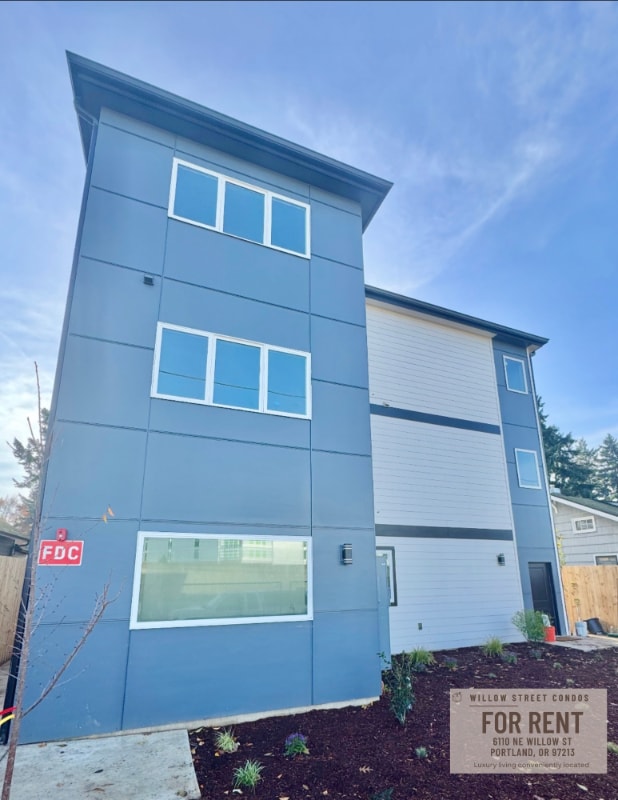 Foto del edificio - 6110 NE Willow St