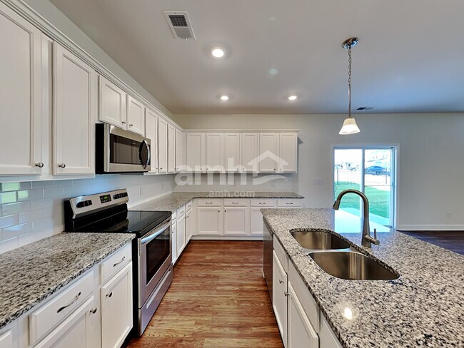 Building Photo - 4400 Erabele Dr
