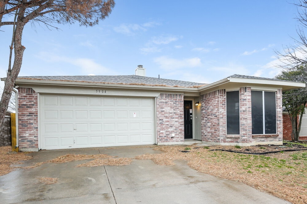 Primary Photo - 5904 Heatherglen Terrace