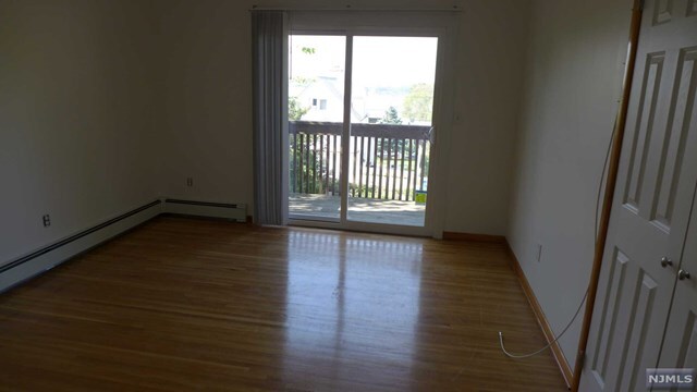 Foto del edificio - 593 Hillside St