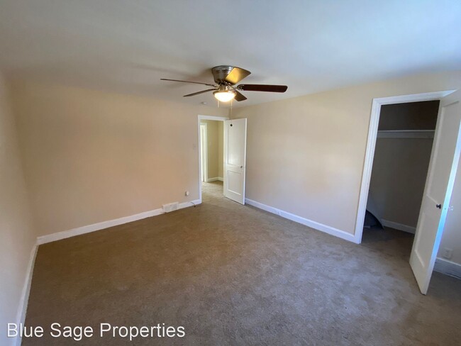 Building Photo - 3 br, 1 bath House - 308 Rively Ave