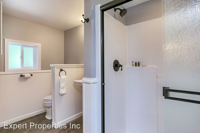 Foto del edificio - 1 br, 1 bath House - 207 Bain St Cottage
