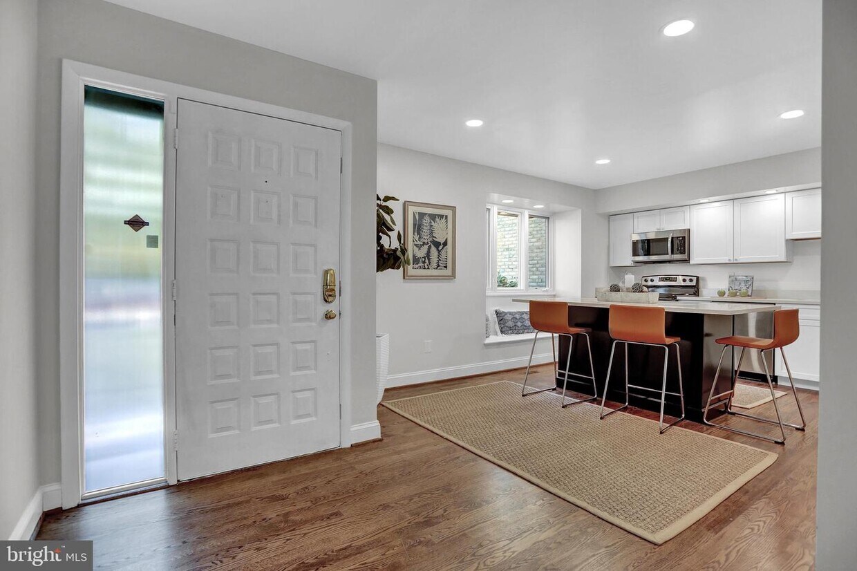 2215 Chapel Valley Ln, Timonium, MD 21093 Townhome Rentals in