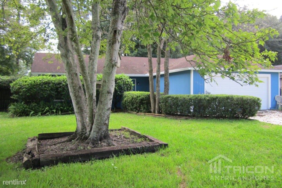 11565 N Ride Cir E, Jacksonville, FL 32223 House Rental in