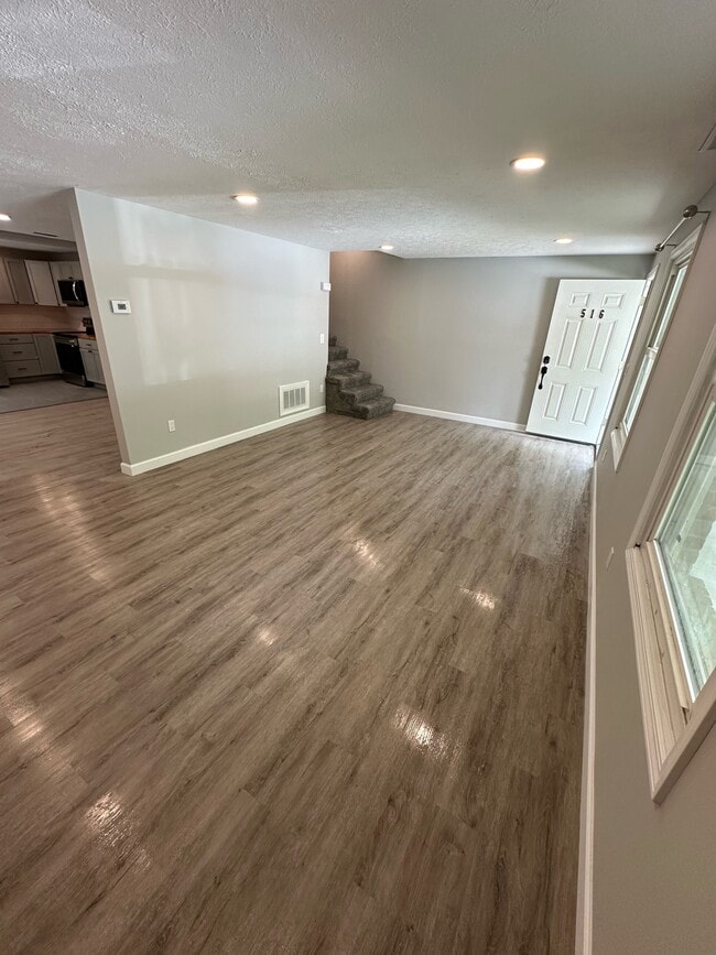 Foto del edificio - 516 Broken Oak Ct