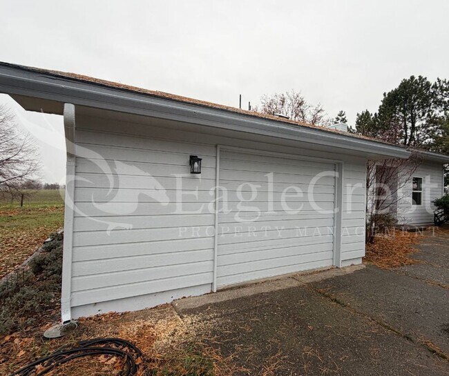 Foto del edificio - Renovated 3 Bedroom 2.5 Bath Country Home with Mountain Views & Wrap Around Porch!!