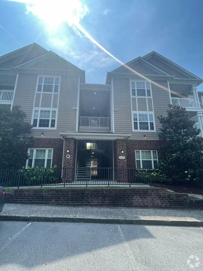 Building Photo - 8605 Peckham Ln