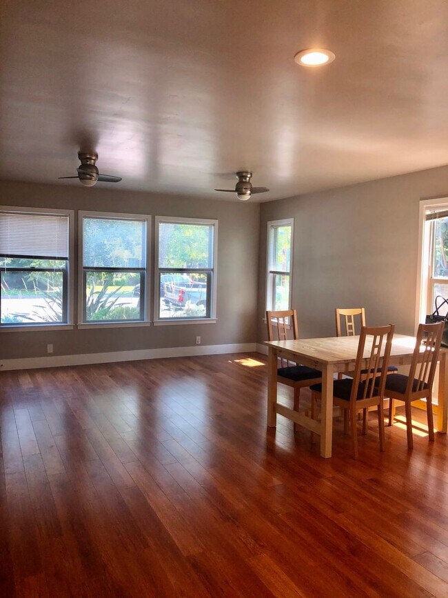 Building Photo - Recently renovated home near downtown Davis