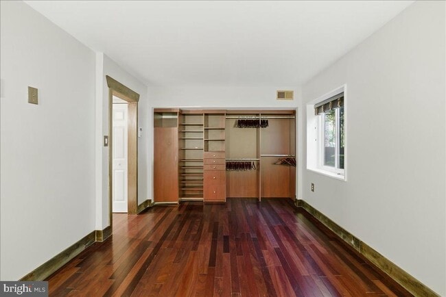 Building Photo - 1425 Northgate Square