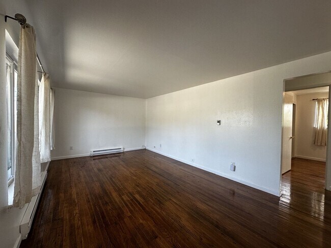 Foto del edificio - 3303 Rucker Ave