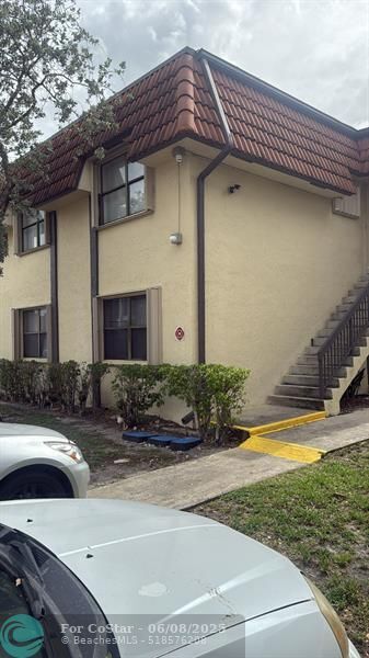 Foto del edificio - 501 NW 100th Pl