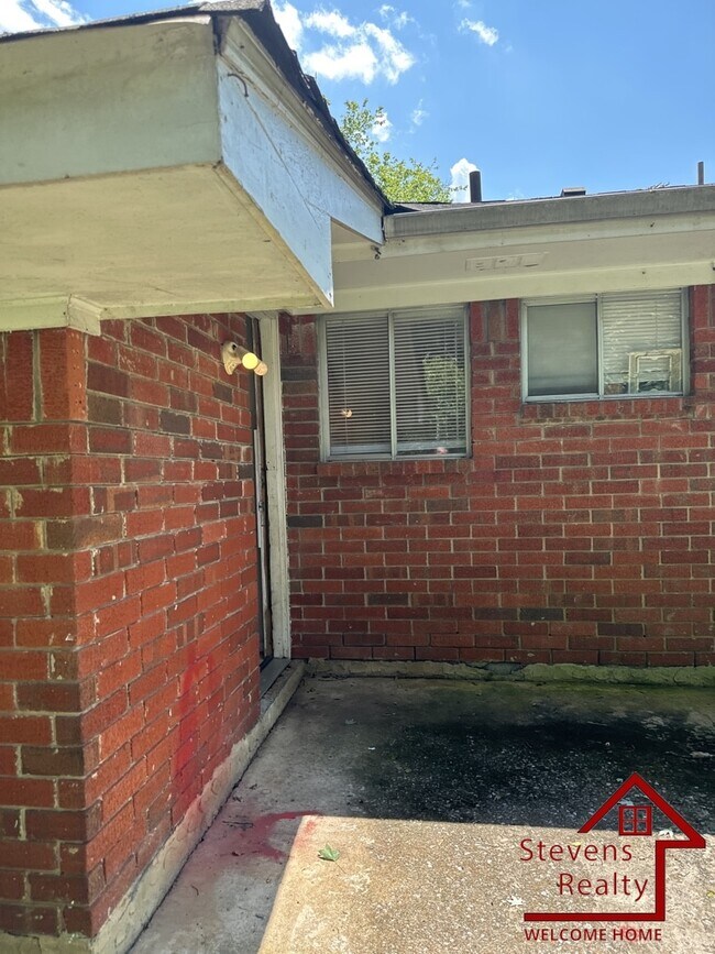 Building Photo - 803 Gadd Rd