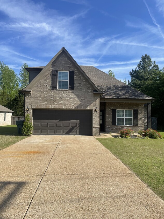Foto principal - 2936 Dickerson Dr