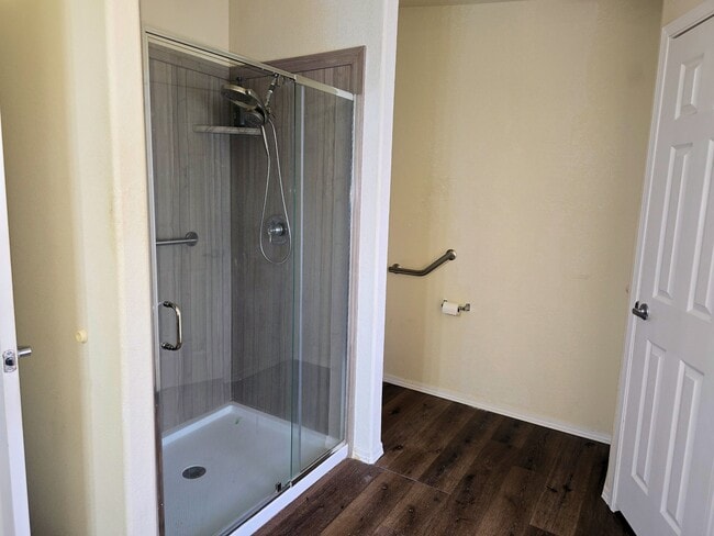 Foto del edificio - 18415 Henry Coe Rd