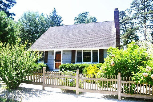 Foto del edificio - 303 Deerfoot Ln