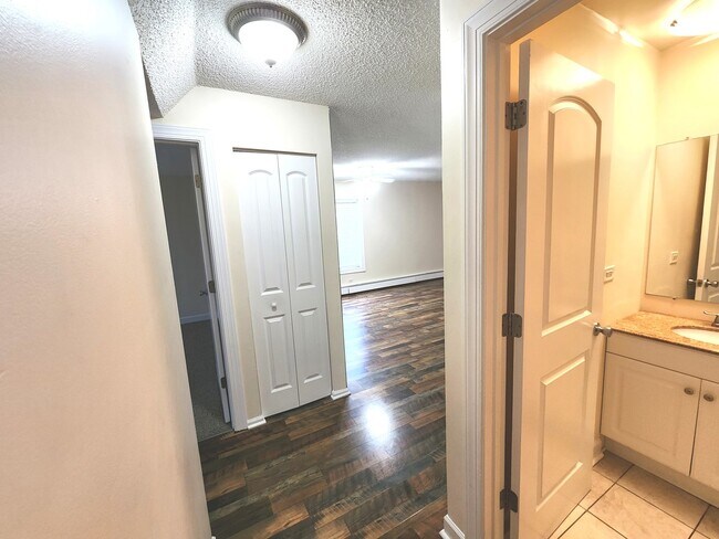 Foto del edificio - 10 Crestview Ln