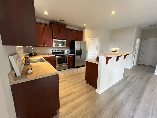 Foto del edificio - For rent in Bradley Point