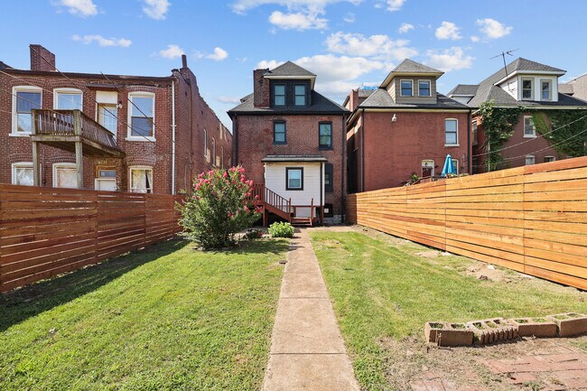 Building Photo - 5237 Enright Ave