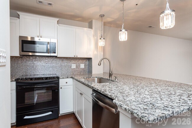 Foto del edificio - 17522 Tuscany Ln