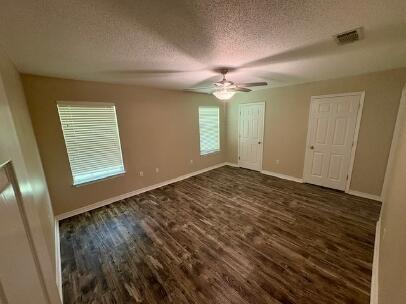 Foto del edificio - 3848 Mesa Rd