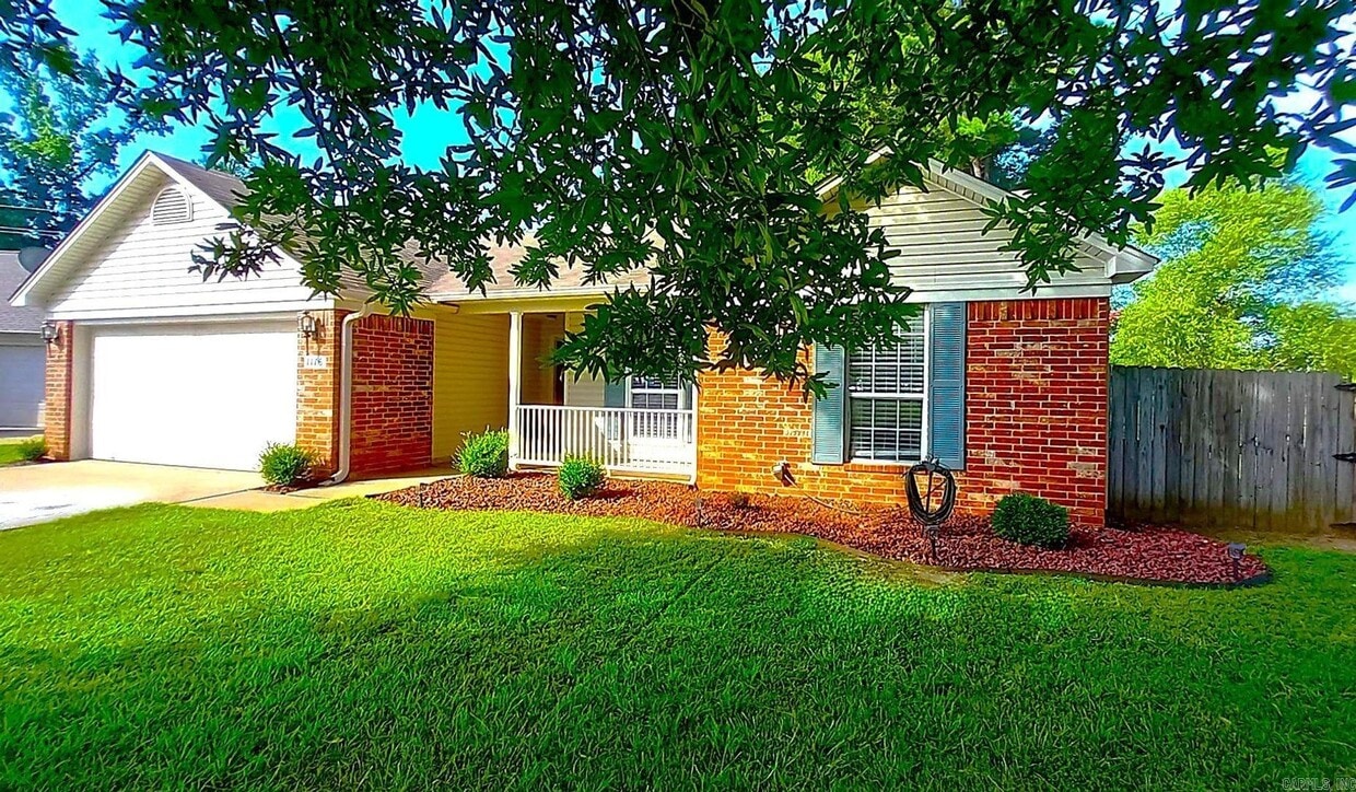 Primary Photo - 1116 Kenwood Cove