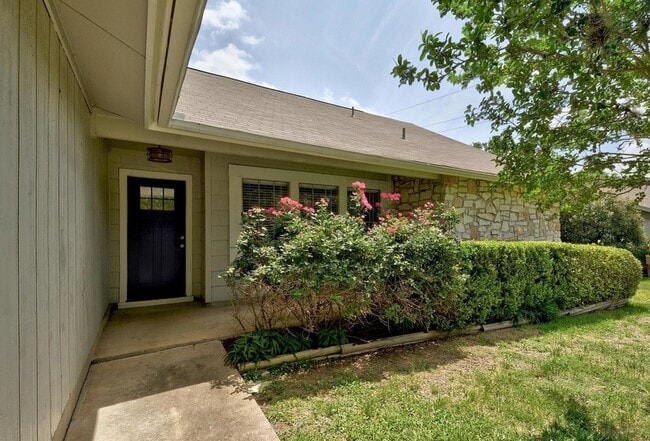 Building Photo - 6307 Smith Oak Trail