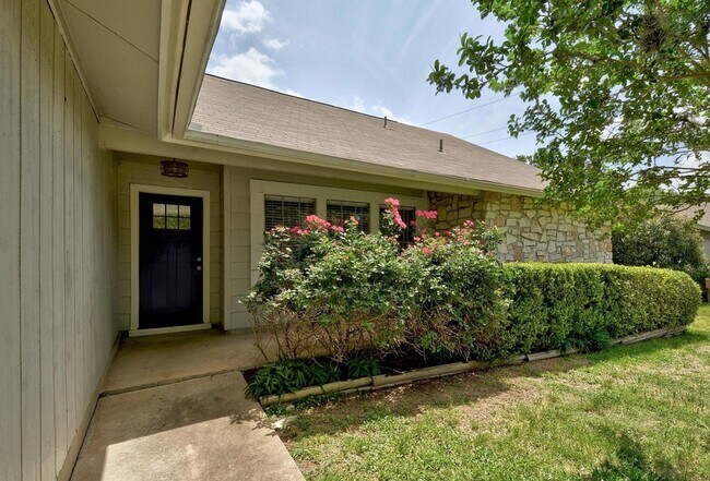 Foto del edificio - 6307 Smith Oak Trail