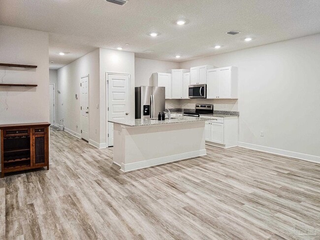 Foto del edificio - 1211 Fairchild Vlg Dr