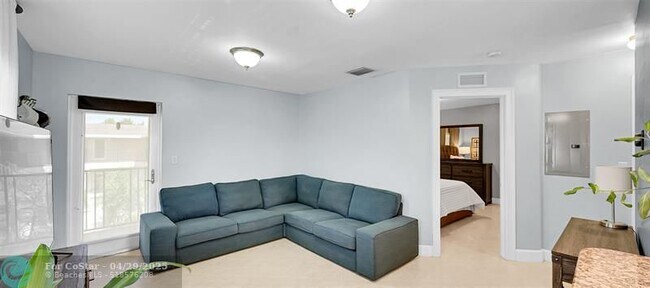 Building Photo - 410 SW 15th St