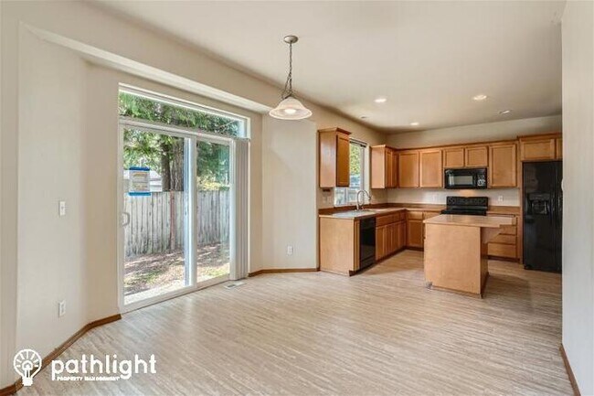 Building Photo - 19212 76th Ave E, Spanaway, WA, 98387