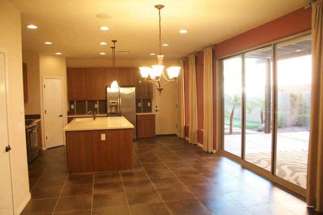 Building Photo - 20718 W Park Meadows Dr