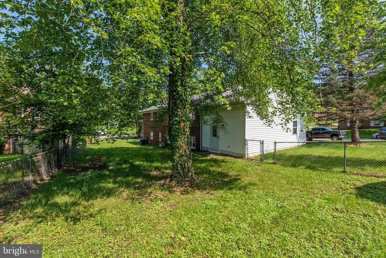 6902 Pamela Ln, Clinton, MD 20735 House Rental in Clinton, MD