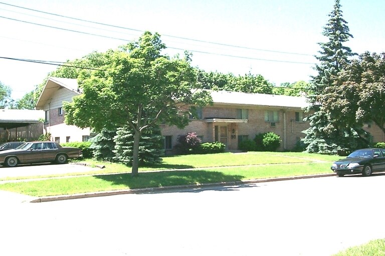 Foto del edificio - Woodsedge Apartments