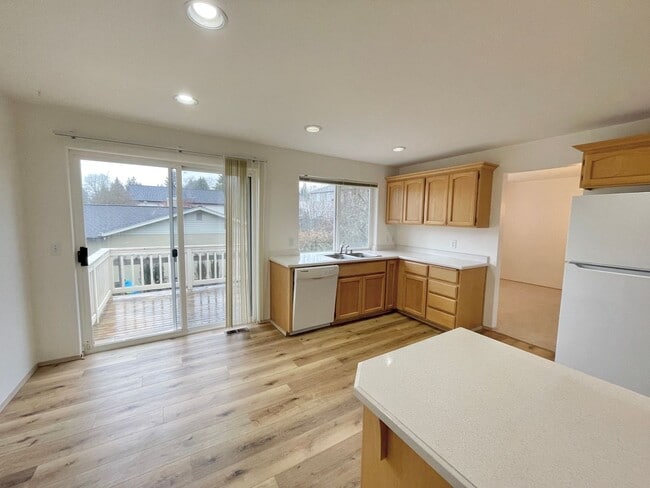 Building Photo - 5bd/3ba Kirkland Home