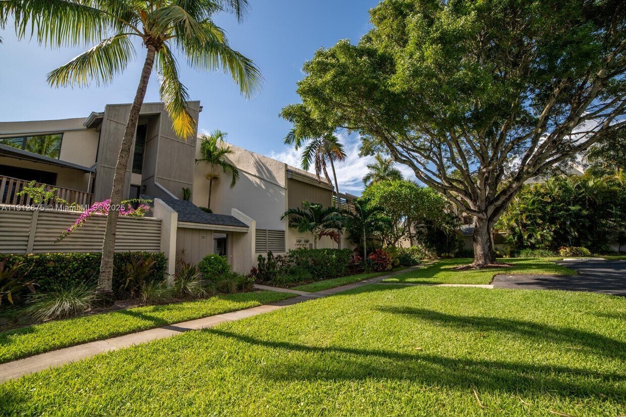 Foto principal - 1605 S US Hwy 1