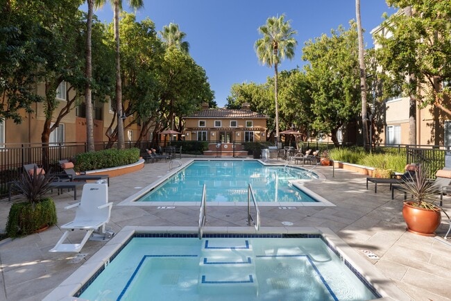 Building Photo - Tamarind Square