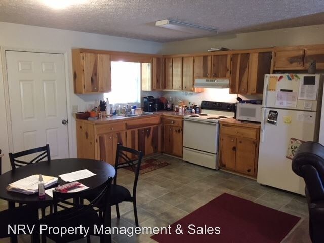 Foto principal - 5604 Thornspring Church Rd