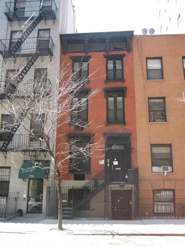 Building Photo - 236 E 30th St