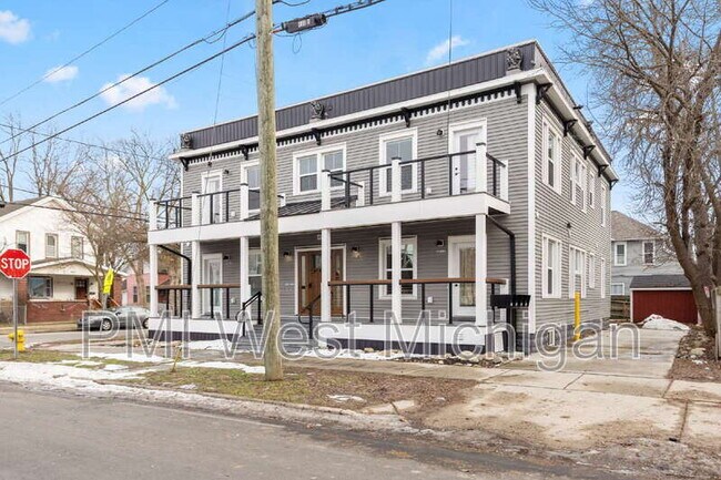 Foto del edificio - 802 Douglas St NW