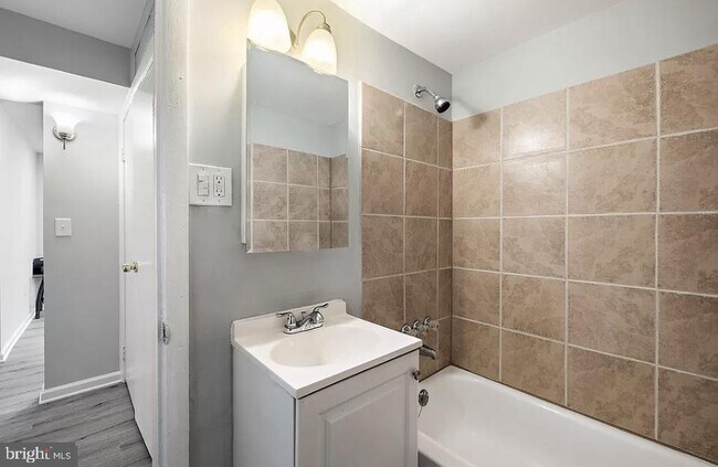 Foto del edificio - 4616 Heath St