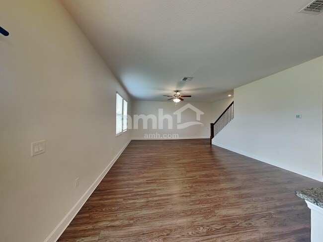 Foto del edificio - 220 Crestrun Loop